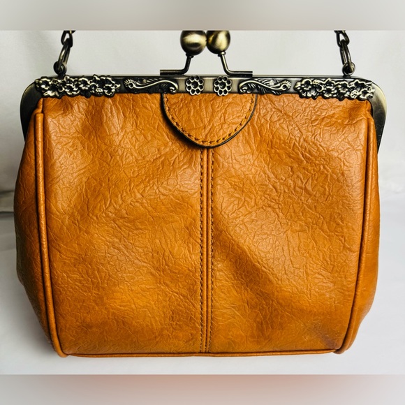 Vintage Style Handbag with kiss lock - Picture 10 of 11